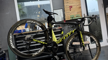 Cần bán xe đạp Scott Foil 2017
